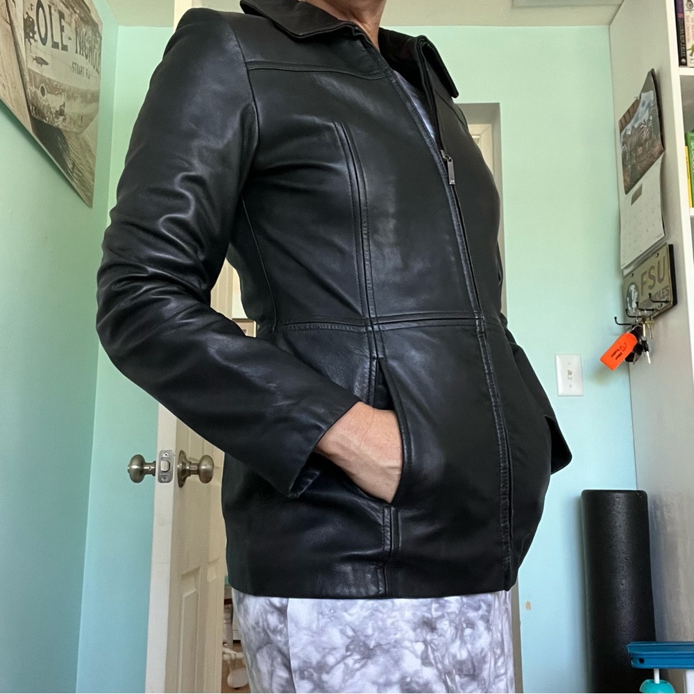 Vintage Nine West Black Leather Jacket for Women size small with zipper front - Picture 6 of 12